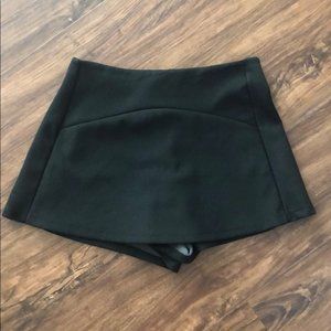 American Eagle Black Skort